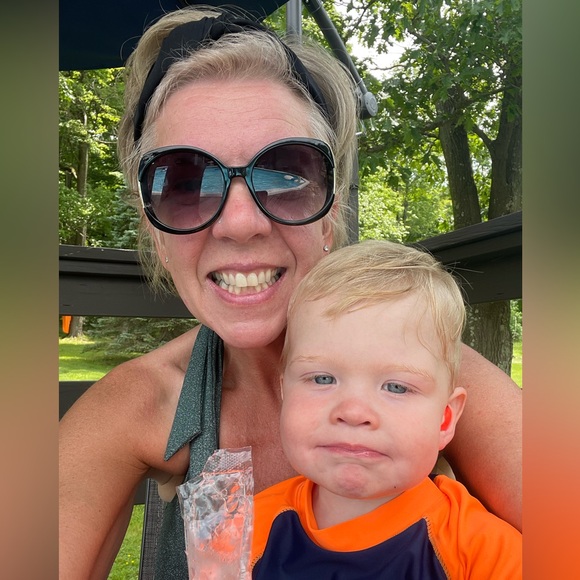 Meet your Posher, Alyson - Picture 6 of 6